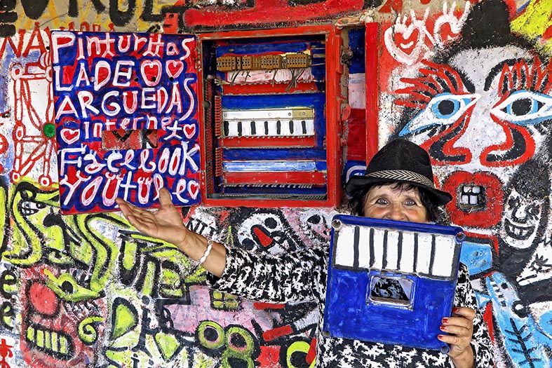 Photographie Hervé Couton Projection: Art Brut Environments and Related