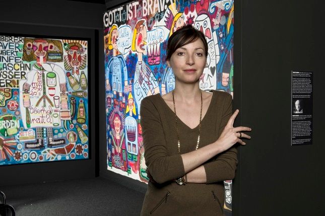 Interview de Sarah Lombardi, directrice de la Collection de l'Art Brut dans la revue Art Tribune (en italien) Direction