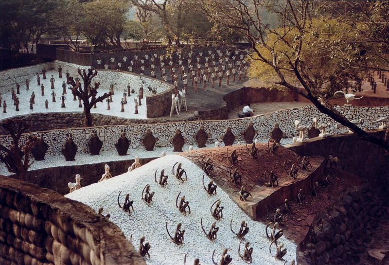 Environnement Art Brut Nek_Chand Projection: Art Brut and Related Environments